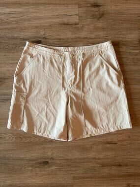 Weatherproof Garment Co Womens Khaki Cargo Shorts Size 14